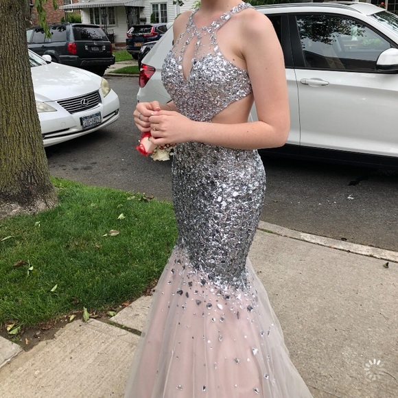 Camille La Vie prom dress - Picture 4 of 6